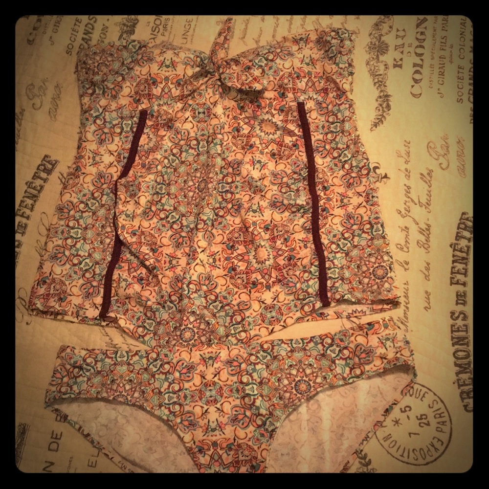 Jessica Simpson Maternity swim suit